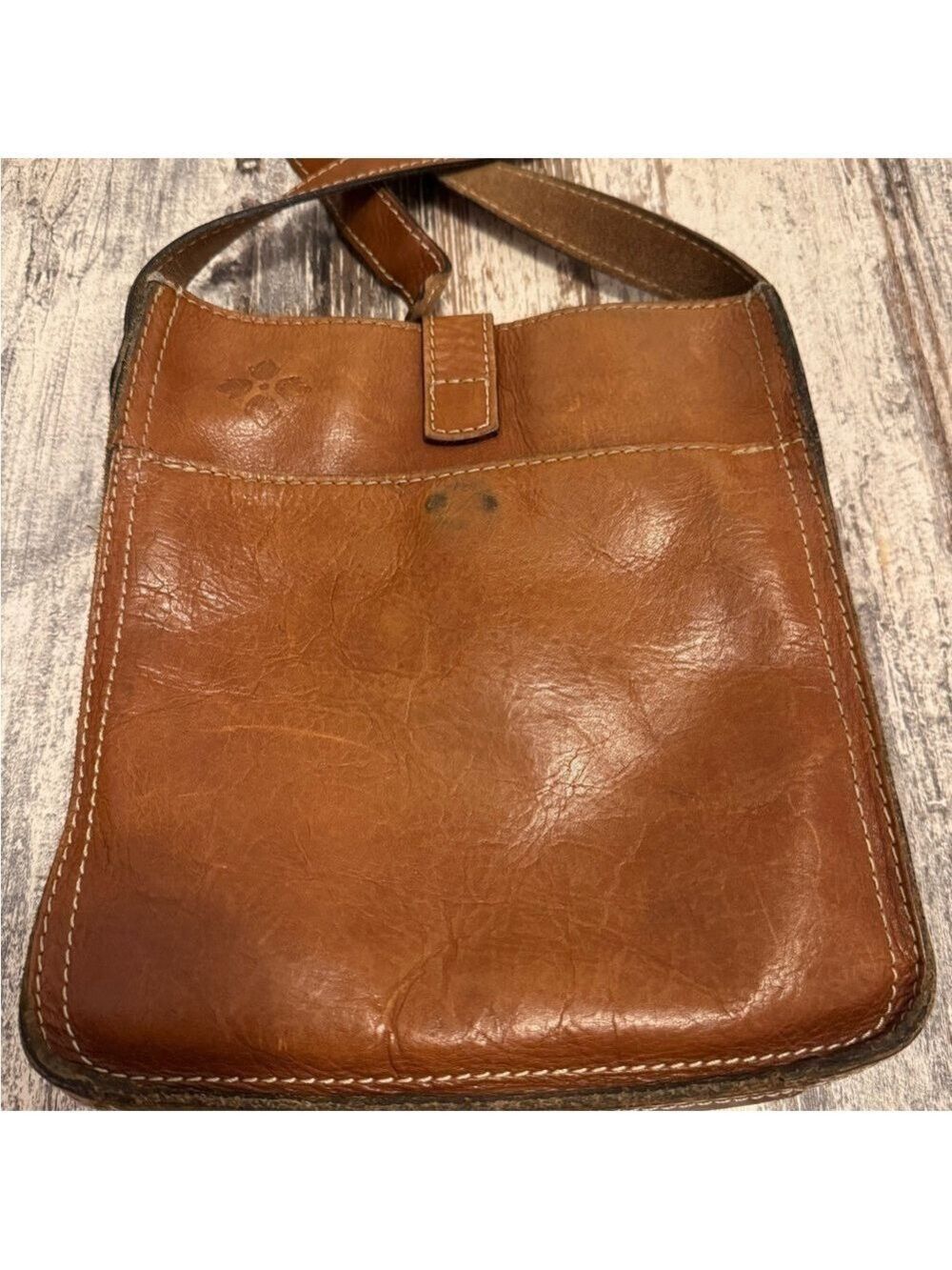 Patricia Nash Soft Leather Crossbody Bag for Casual Look - Picture 4 of 10